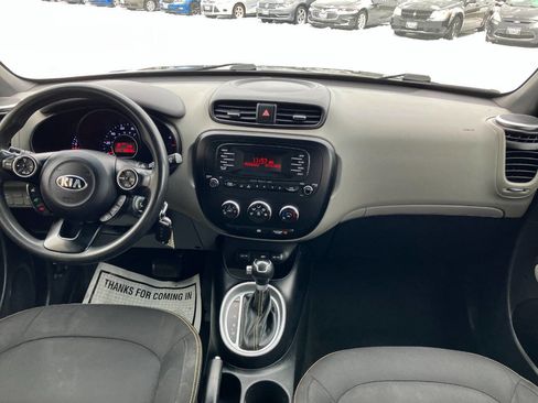 Used 2015 Kia Soul + image 17