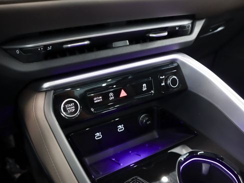 Certified 2025 Audi Q5 Premium Plus w/ Premium Plus image 23