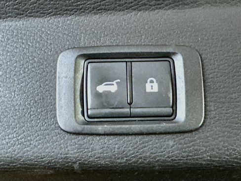 Used 2024 Mitsubishi Outlander SE AWD/4WD image 31