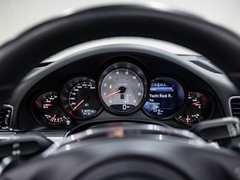 Used 2013 Porsche 911 Carrera S image 10