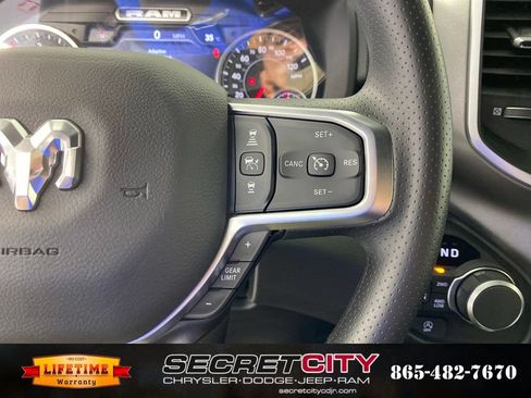 New 2026 RAM 1500 Express AWD/4WD image 16