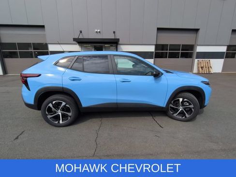 Used 2024 Chevrolet Trax RS w/ Driver Confidence Package FWD image 6