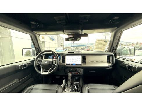 Used 2025 Ford Bronco Outer Banks image 12