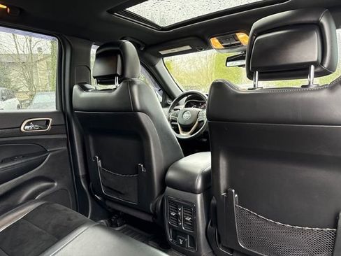 Used 2015 Jeep Grand Cherokee Altitude image 24