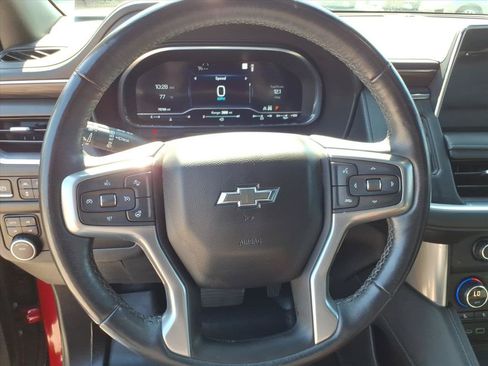 Used 2022 Chevrolet Tahoe Z71 w/ Luxury Package AWD/4WD image 15