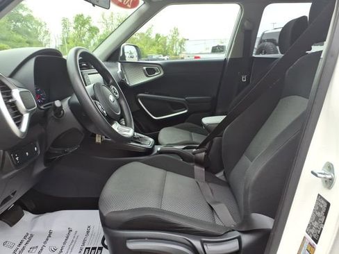 Used 2020 Kia Soul LX FWD image 15