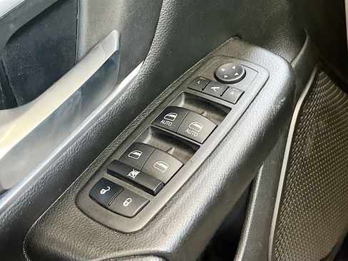 Used 2023 RAM 1500 Big Horn AWD/4WD image 18
