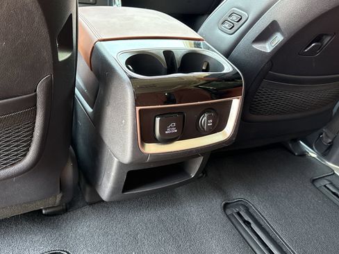 Used 2024 Kia Carnival SX Prestige FWD image 14