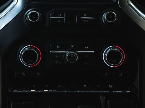 Used 2020 Chevrolet Silverado 1500 LT w/ All-Star Edition image 19