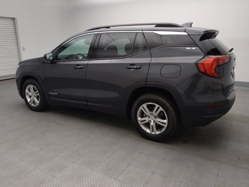 Used 2018 GMC Terrain SLE w/ Driver Convenience Package FWD image 3