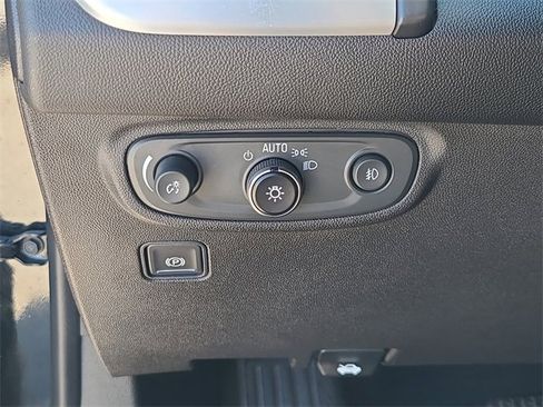 Used 2023 GMC Terrain SLT image 19