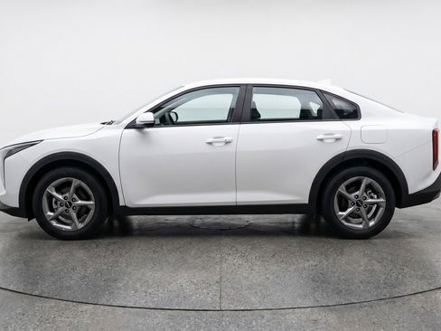 Used 2025 Kia K4 LXS FWD image 5