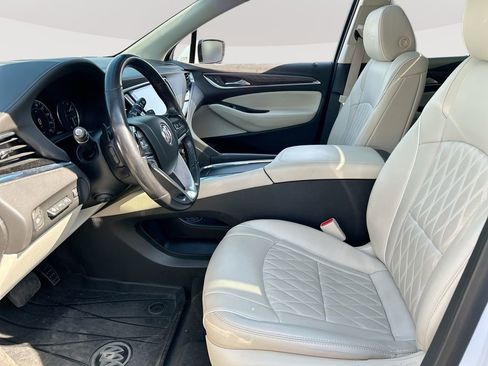 Used 2022 Buick Enclave Avenir AWD/4WD image 24