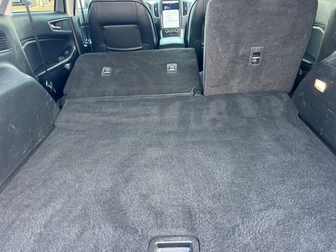 Used 2024 Ford Edge SEL image 12