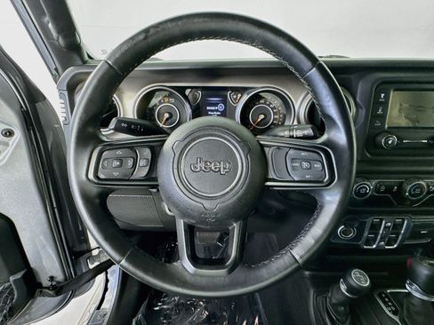 Used 2018 Jeep Wrangler Unlimited Sport S AWD/4WD image 11