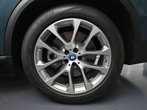 Used 2024 BMW X5 xDrive50e w/ Premium Package AWD/4WD image 41