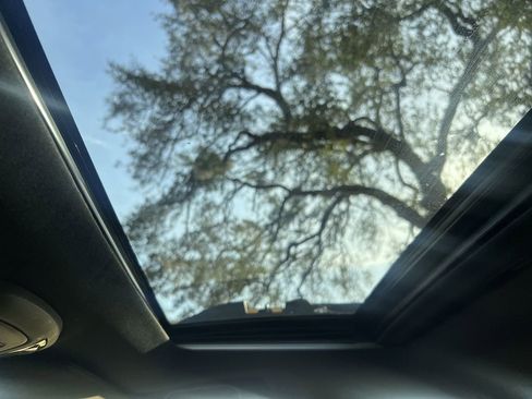 Used 2022 Subaru Outback Wilderness w/ Wilderness Package image 15