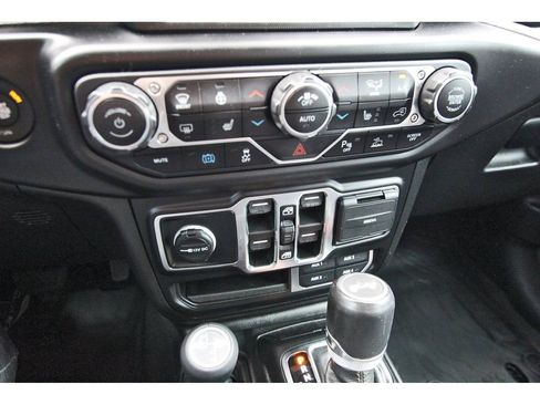 Used 2021 Jeep Wrangler Unlimited Sahara AWD/4WD image 23