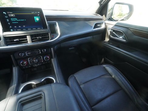 Used 2024 Chevrolet Tahoe High Country AWD/4WD image 15