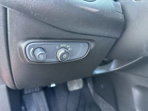 Used 2020 Chevrolet Equinox LS w/ LS Convenience Package AWD/4WD image 27