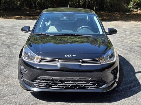 Used 2023 Kia Rio S image 2