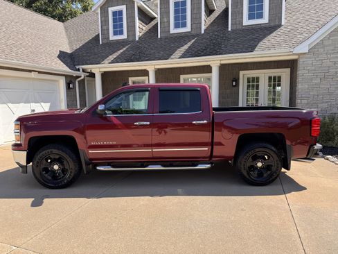 Used 2015 Chevrolet Silverado 1500 LTZ Z71 AWD/4WD image 3