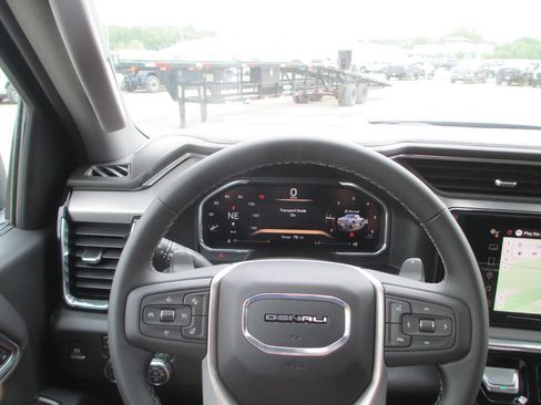 New 2026 GMC Sierra 1500 Denali w/ Denali Reserve Package AWD/4WD image 22