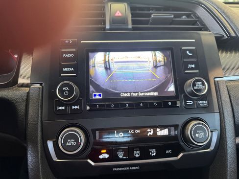 Used 2019 Honda Civic Sport image 28