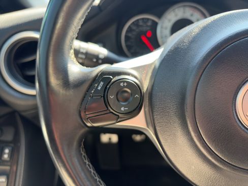 Used 2018 Toyota 86 RWD image 23
