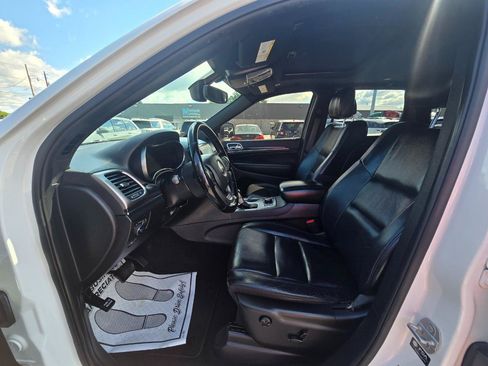 Used 2021 Jeep Grand Cherokee Limited AWD/4WD image 13