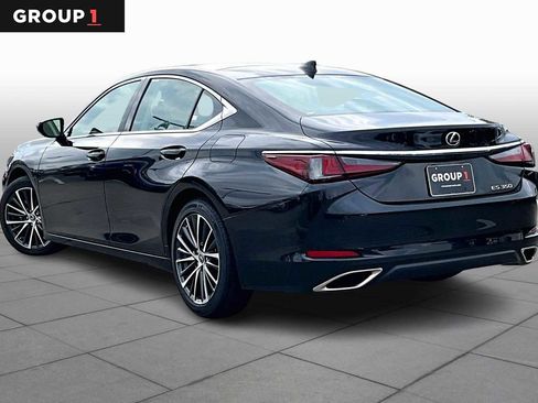 Used 2025 Lexus ES 350 w/ Premium Package image 9