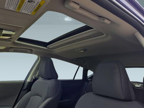 Certified 2025 Subaru Crosstrek 2.5i Premium AWD/4WD image 12