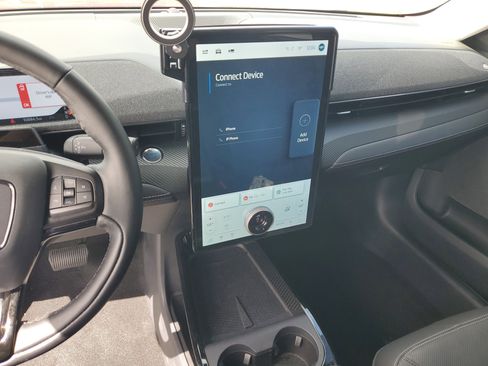 Used 2025 Ford Mustang Mach-E Premium image 22