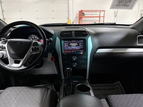 Used 2012 Ford Explorer XLT image 10