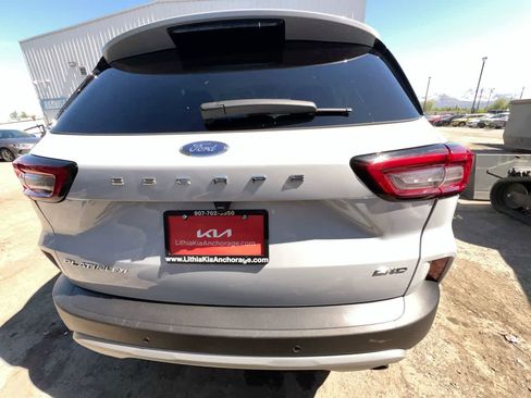 Used 2025 Ford Escape Platinum AWD/4WD image 27