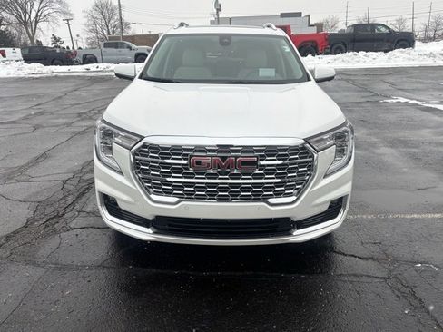 Used 2024 GMC Terrain Denali w/ Denali Premium Package image 2