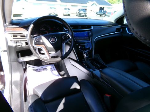 Used 2014 Cadillac XTS Luxury image 27