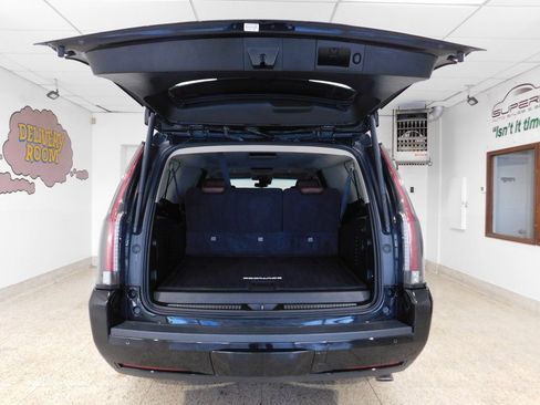Used 2019 Cadillac Escalade ESV Luxury image 84