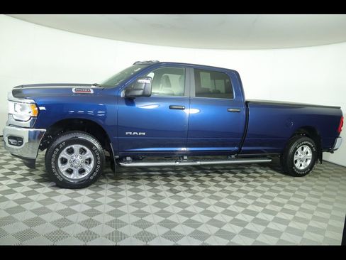Used 2023 RAM 2500 Big Horn w/ Level B Equipment Group image 17