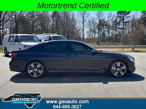 Used 2019 BMW 750i w/ M Sport Package RWD image 9