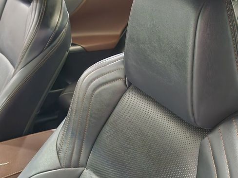 Used 2022 Toyota Venza Limited image 32