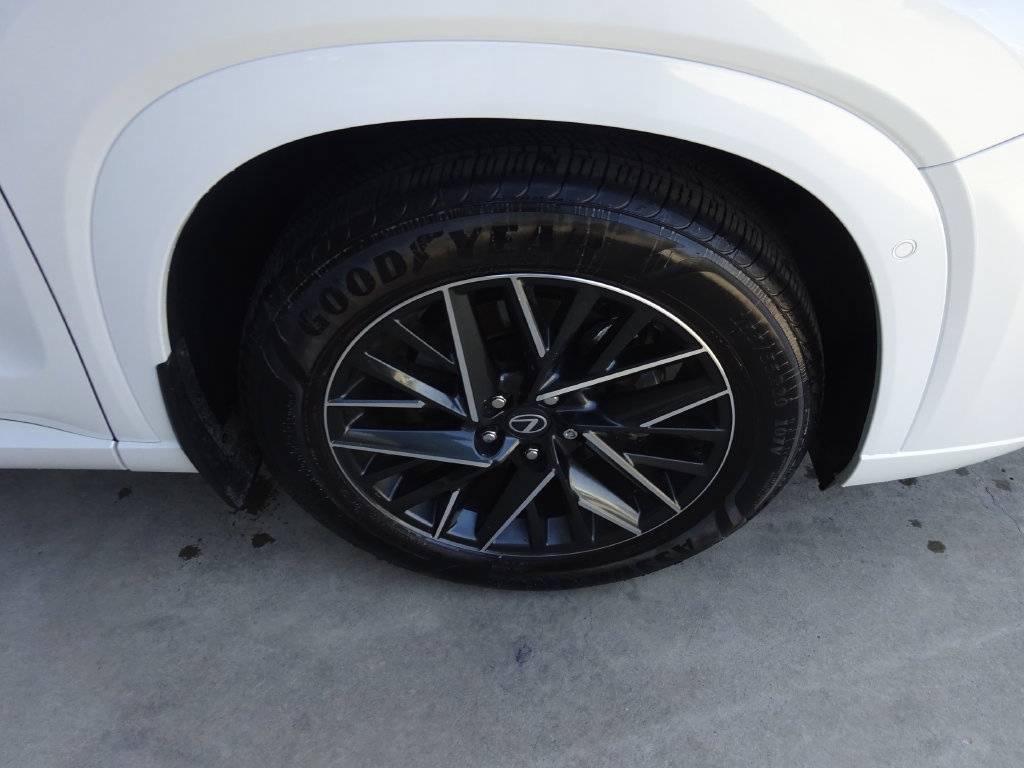 Used 2026 Lexus TX 350 AWD w/ Technology Package image 9