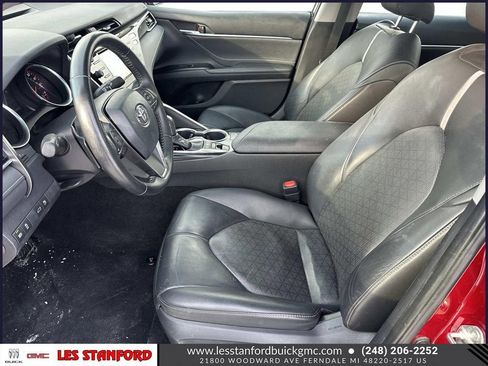 Used 2018 Toyota Camry XSE image 20