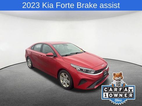 Used 2023 Kia Forte LXS image 17