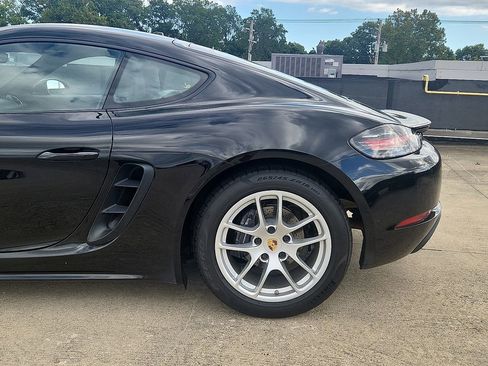 Certified 2018 Porsche 718 Cayman image 7