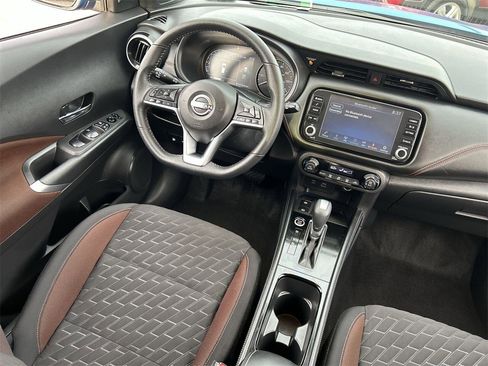 Used 2023 Nissan Kicks SR image 10