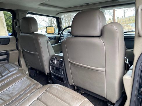 Used 2003 HUMMER H2 w/ Preferred Equipment Group image 29
