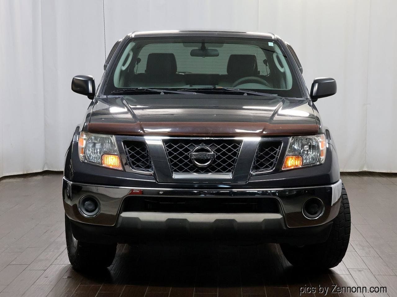 Used 2010 Nissan Frontier SE AWD/4WD image 5