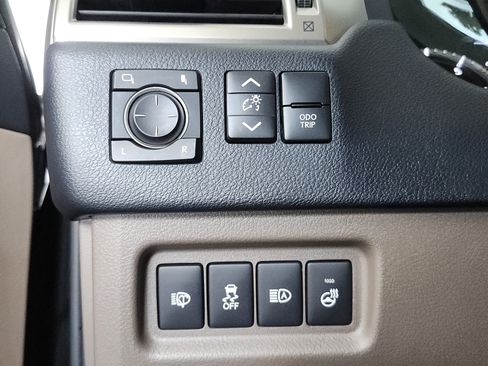 Used 2021 Lexus GX 460 Premium w/ Premium Package AWD/4WD image 30
