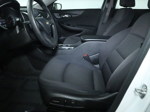 Used 2024 Chevrolet Malibu LT image 18
